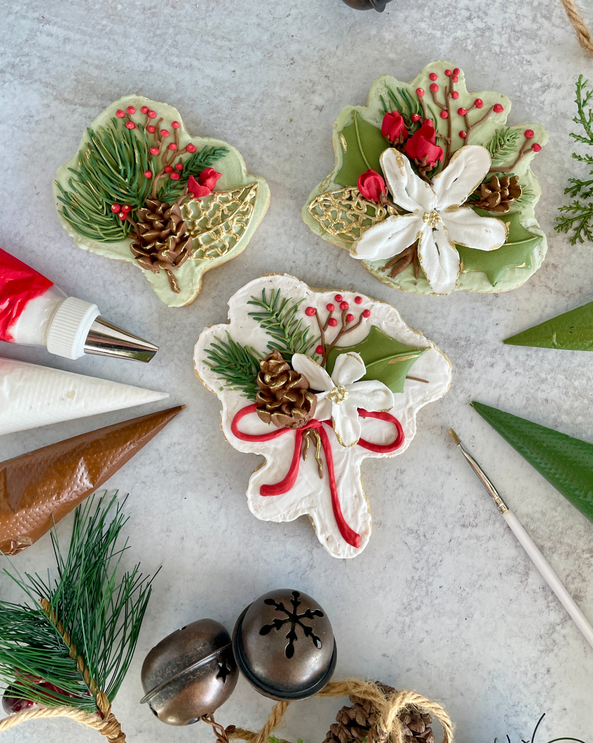 Lolly&#39;s Home Kitchen Holiday Florals Cookie Cutter Set