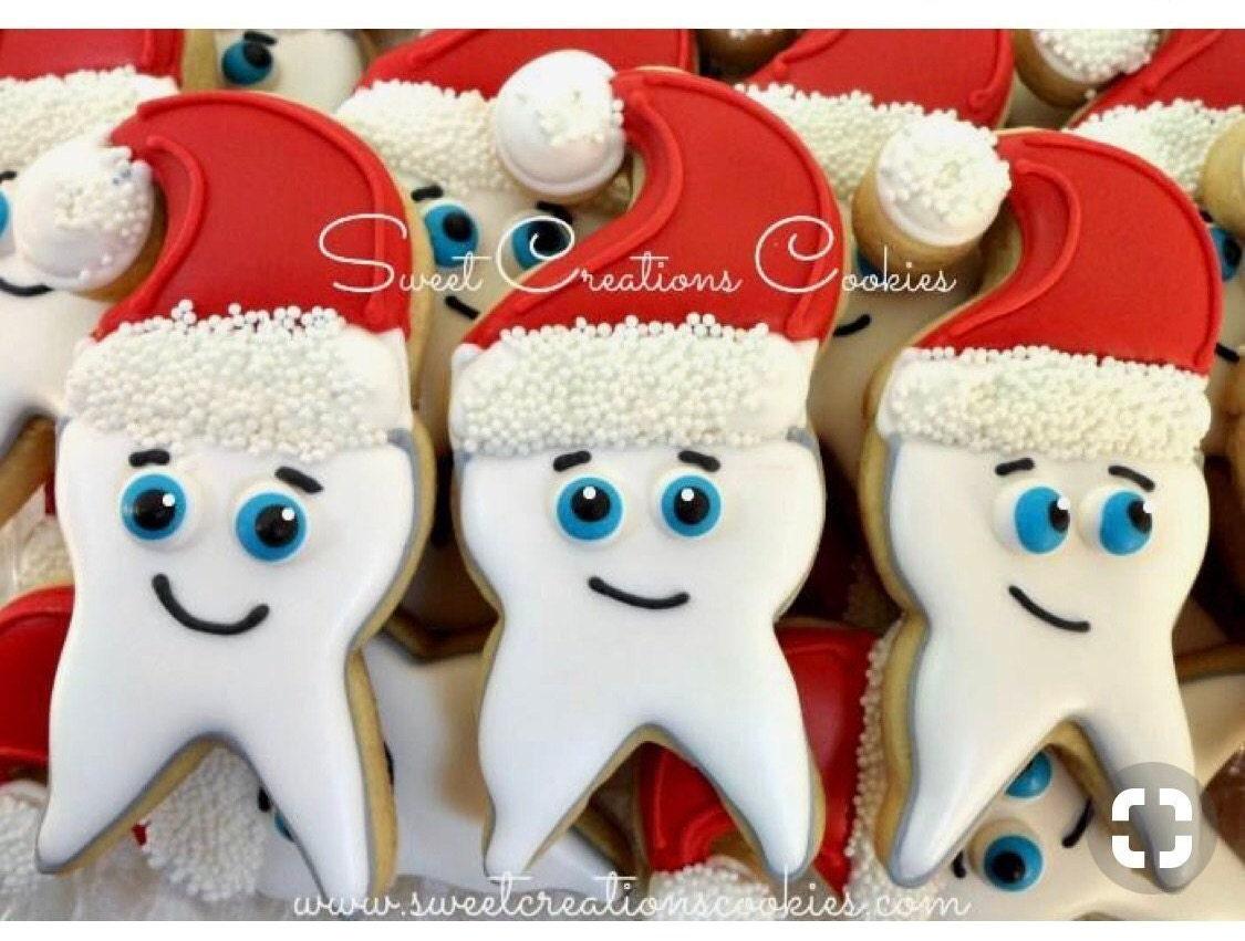 Christmas Tooth Cookie Cutter - Sweetleigh 