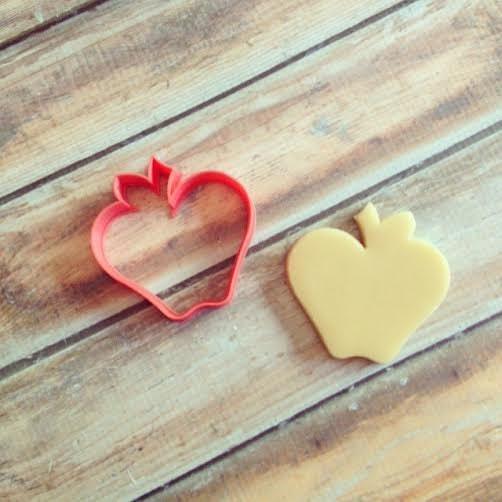 Chubby Apple Cookie Cutter - Sweetleigh 