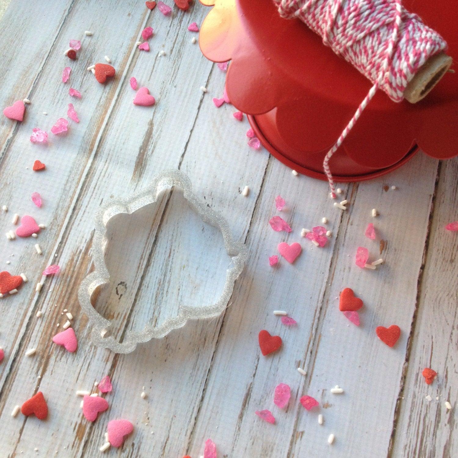 Frog with Heart Cookie Cutter - Sweetleigh 