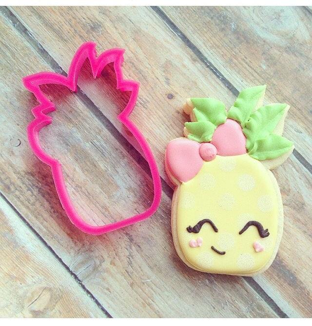 Girly Pineapple Cookie Cutter - Sweetleigh 