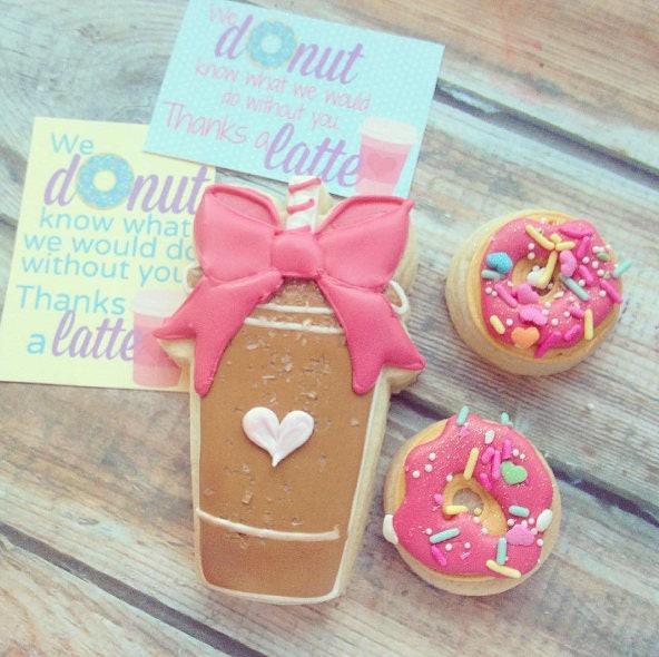 Iced Latte with Bow Cookie Cutter - Sweetleigh 