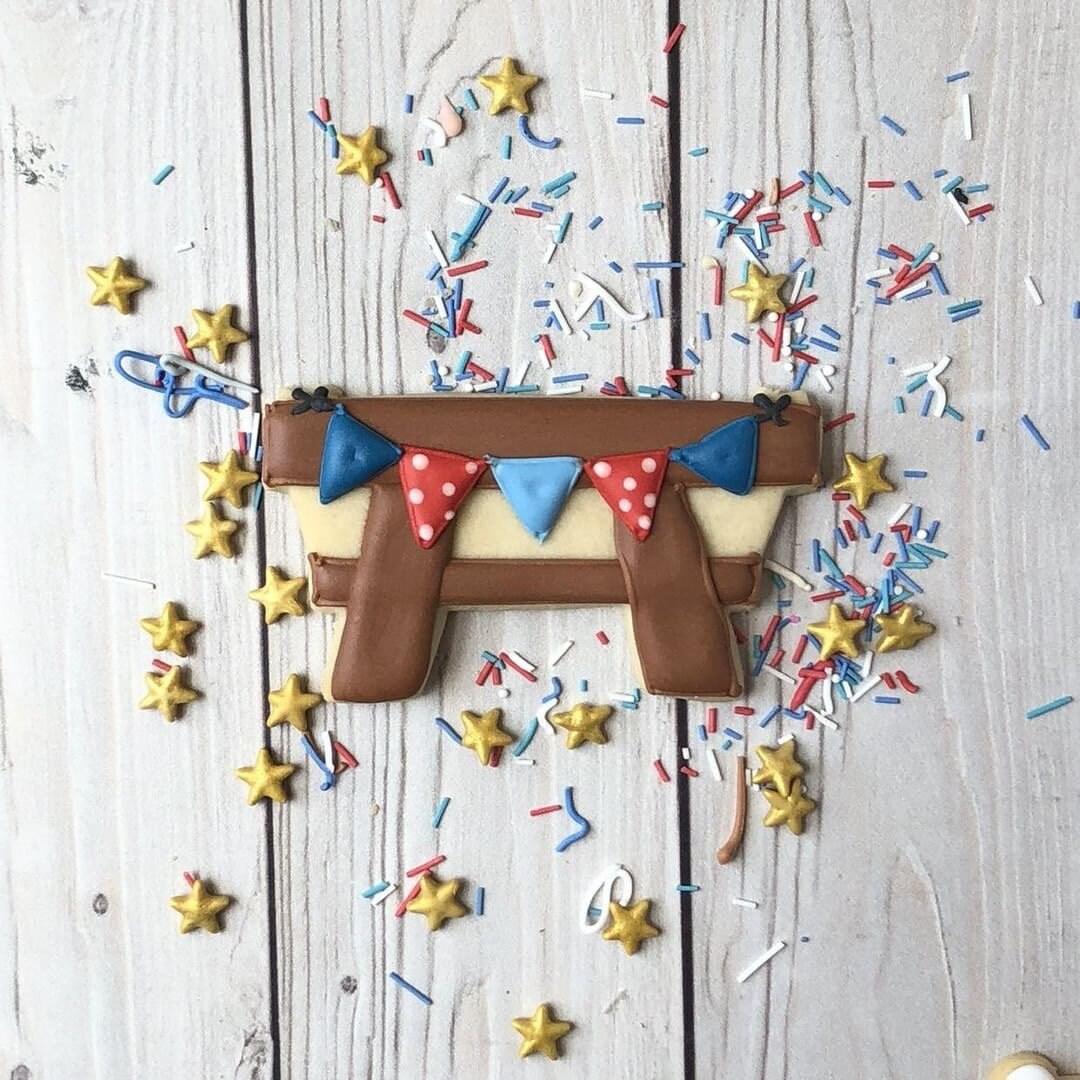 Picnic Table Cookie Cutter - Sweetleigh 