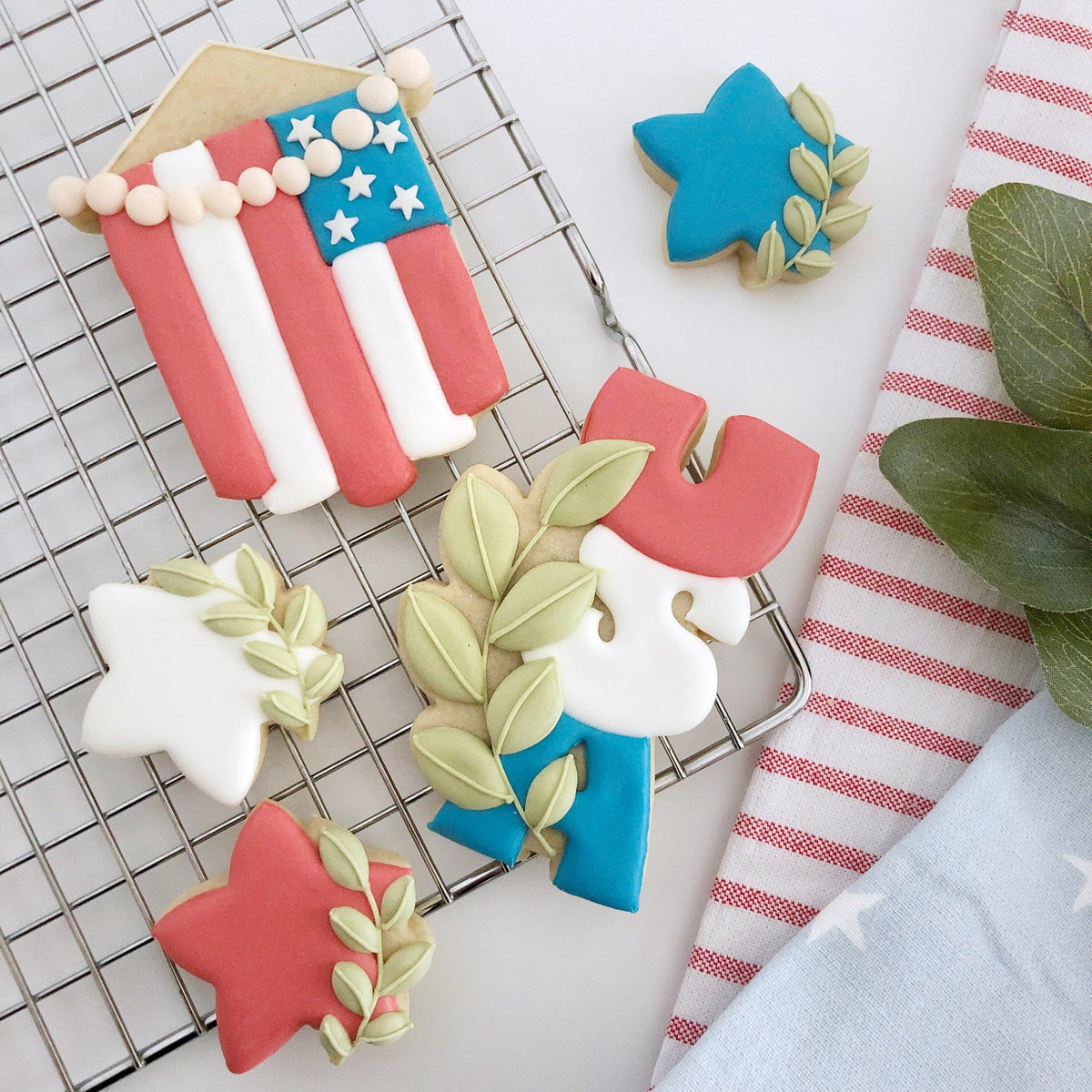 Vertical USA with Greenery Cookie Cutter - Sweetleigh 